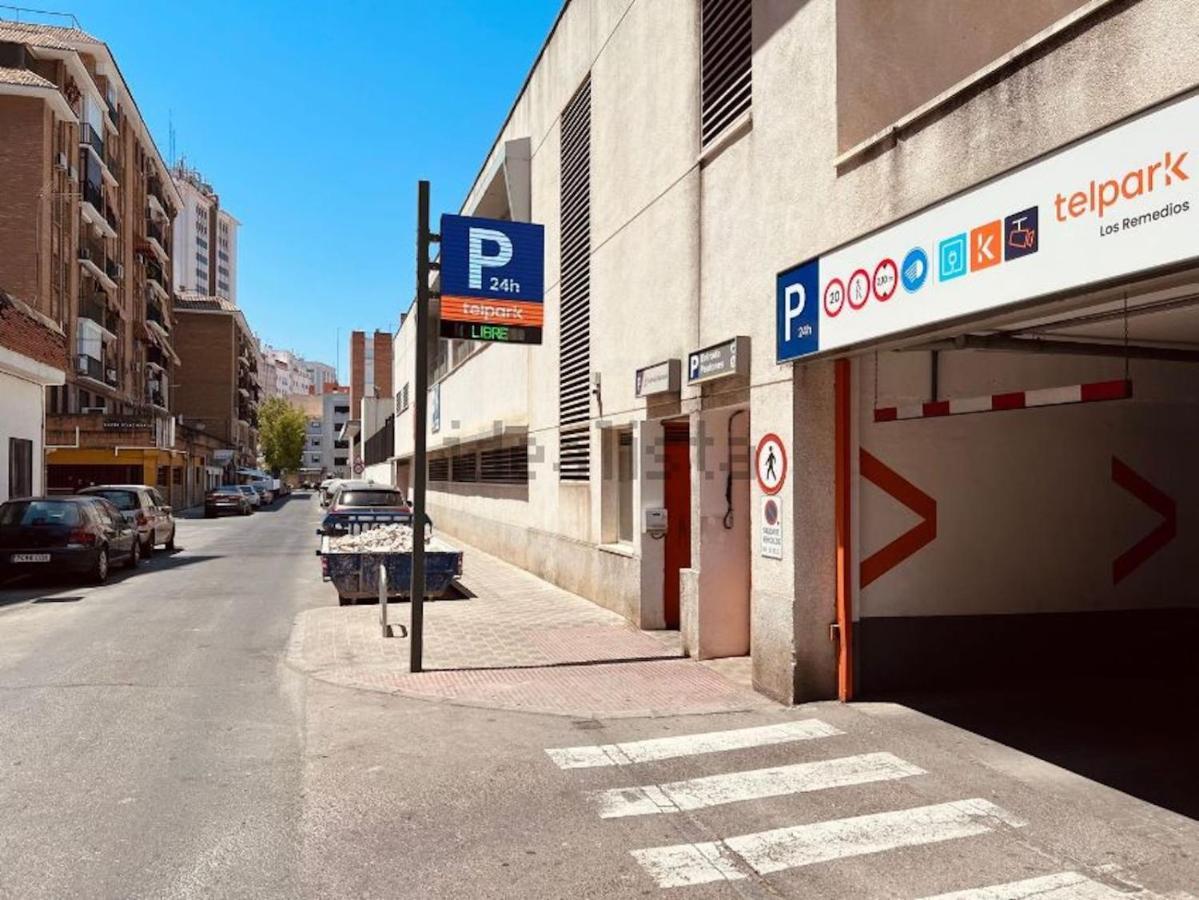 Wonderful With Terrace - 15m Walk Giralda Apartment Seville