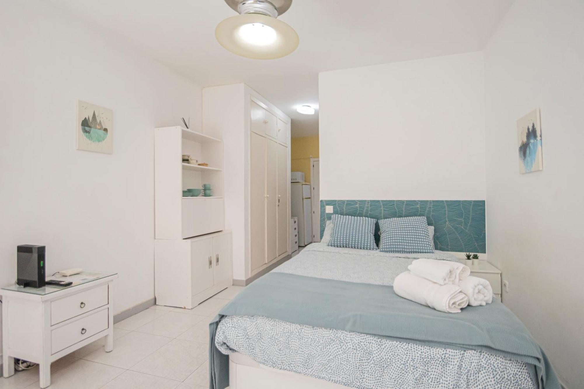 Wonderful With Terrace - 15m Walk Giralda Apartment *